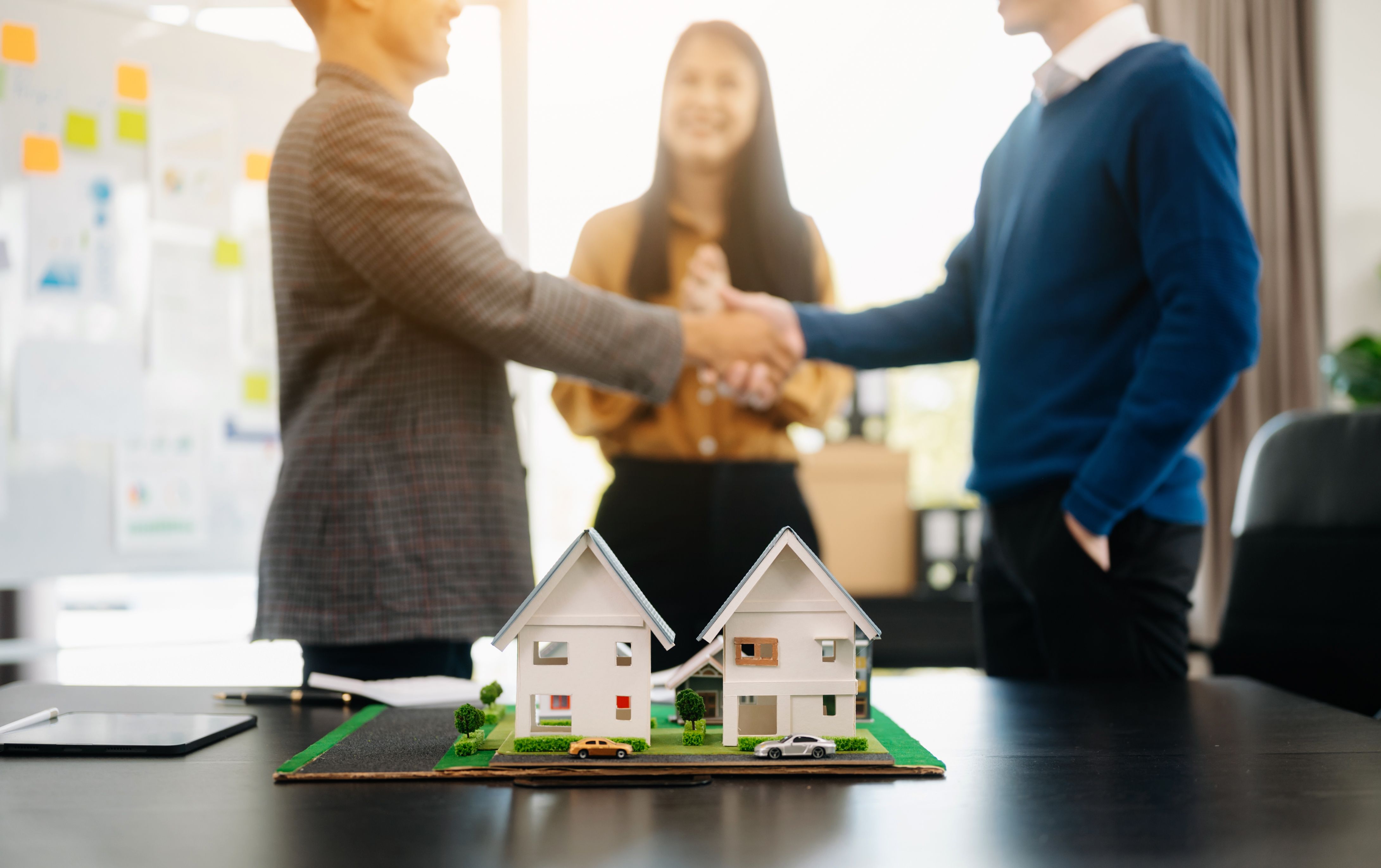 customers-who-choose-to-buy-a-condominium-room-and-2024-11-01-18-28-48-utc.jpg