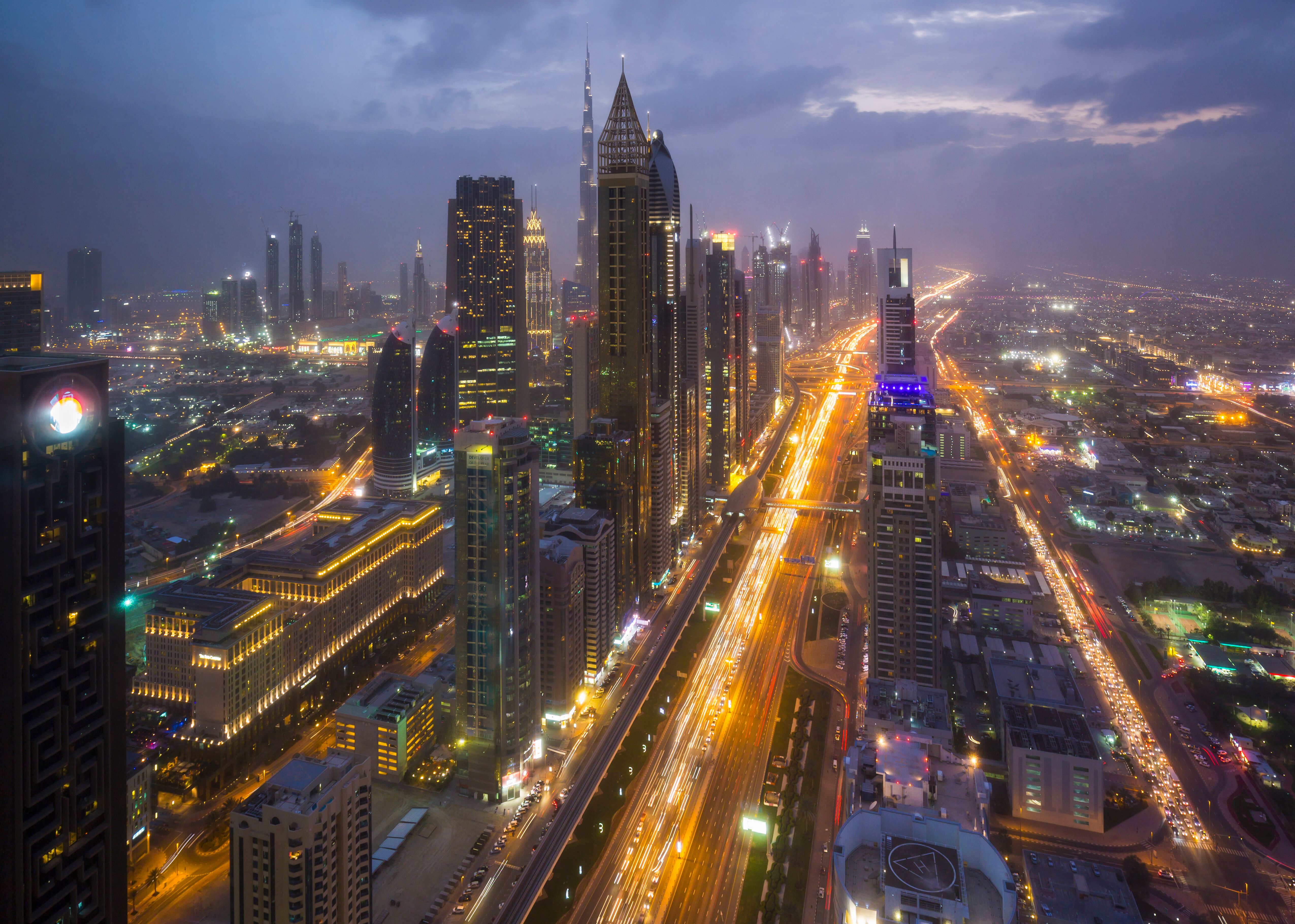 skyscrapers-along-sheikh-zayed-road-at-evening-rus-2024-06-28-23-01-09-utc.jpg